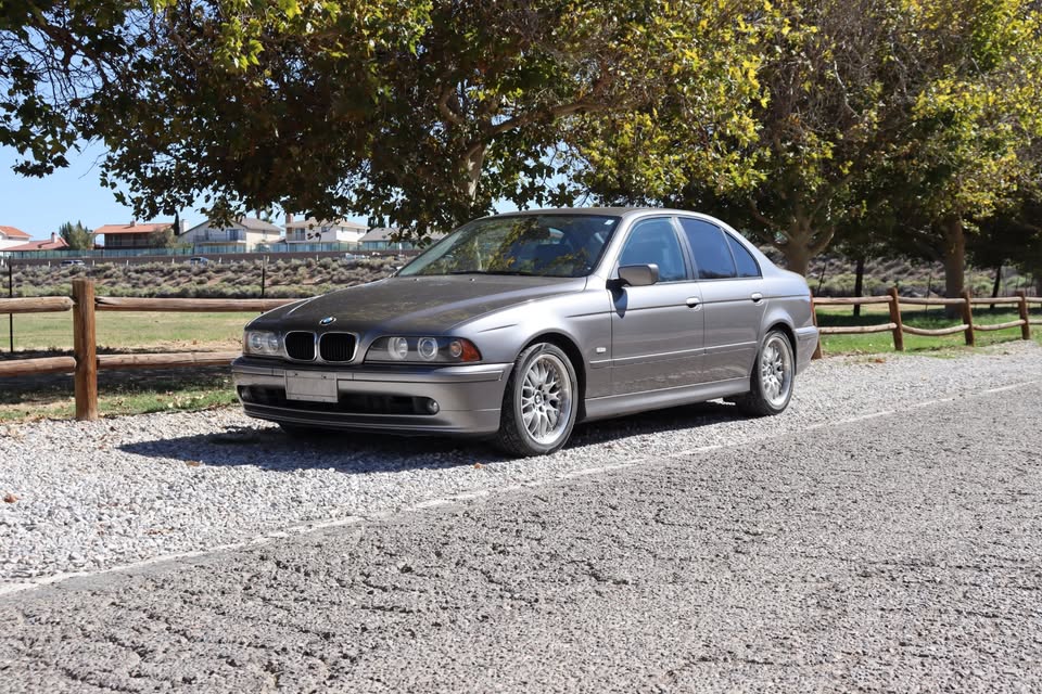 2003 BMW 530i