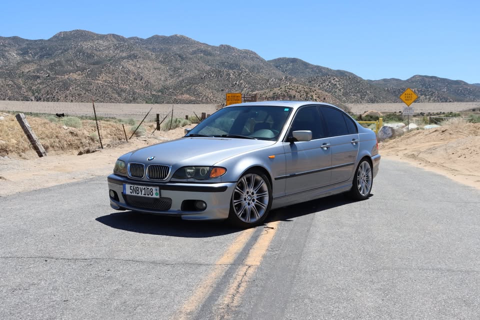 2005 BMW 330i zhp